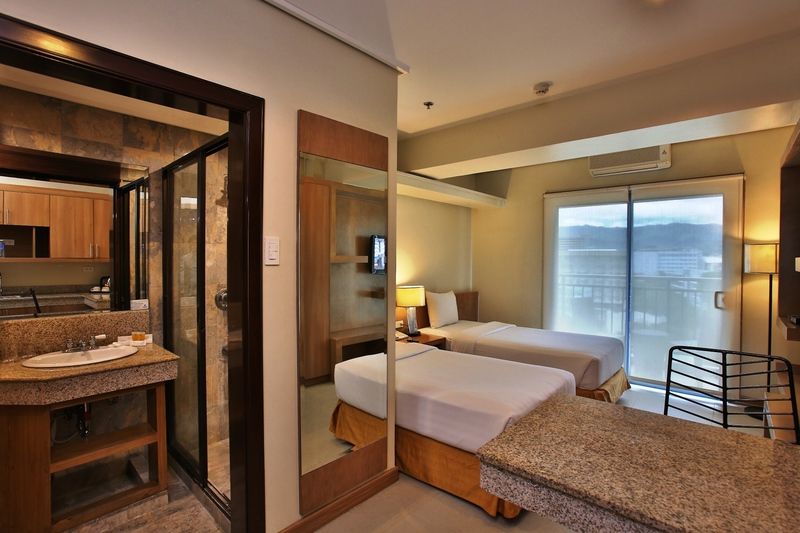 City Suites Ramos Tower Cebu Stadt Exterior foto
